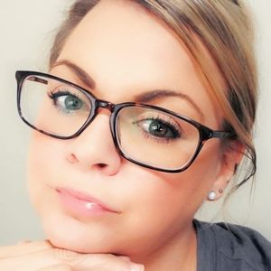 Meet your Posher, Lacey